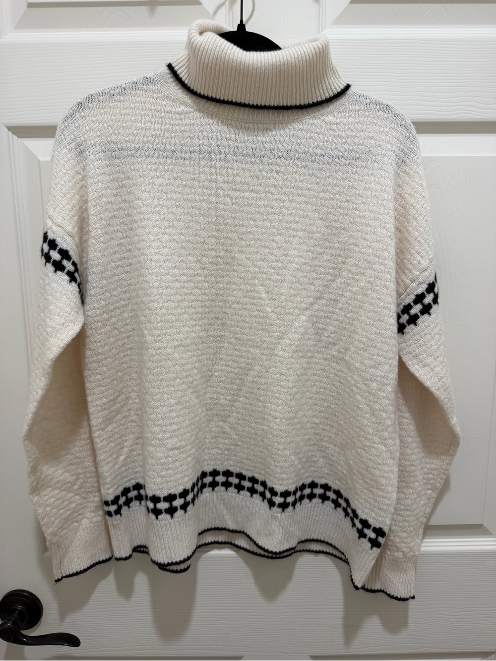 Magaschoni Cashmere Cream and Black Trim Turtleneck Sweater - Medium